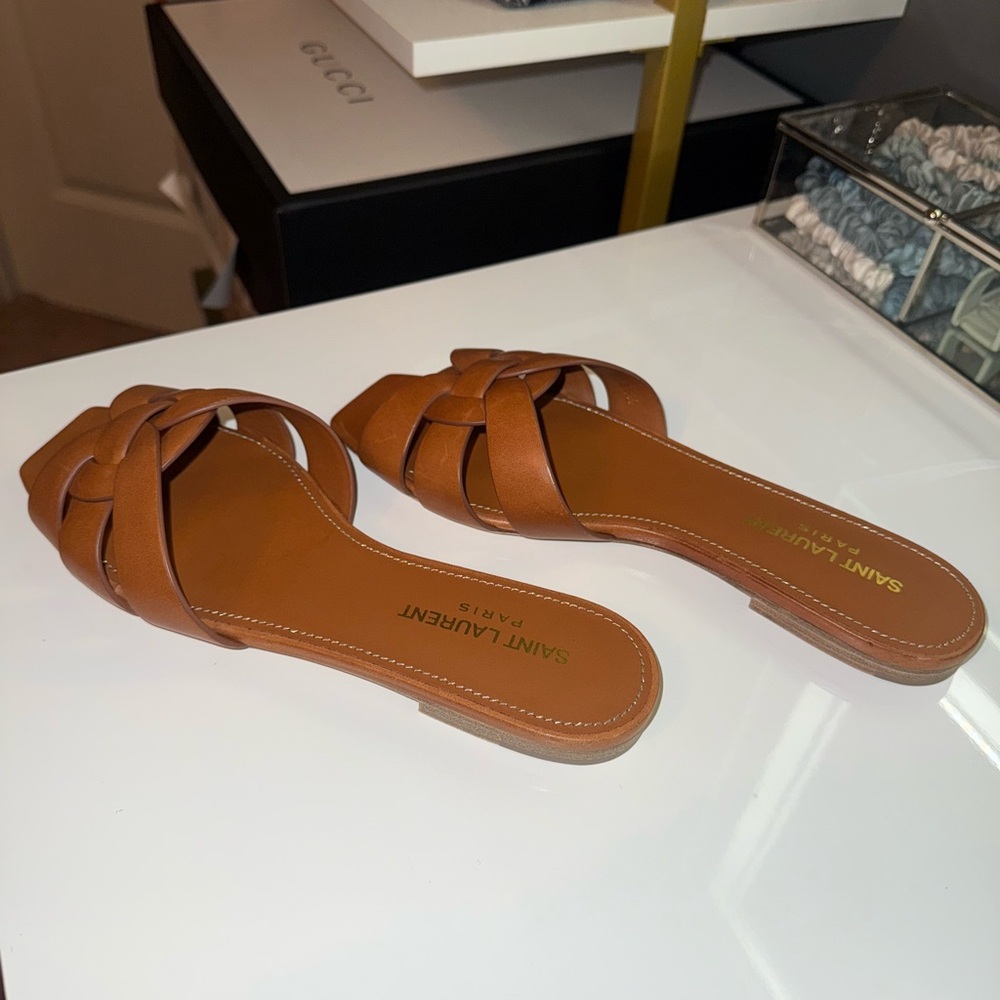 ✨ NWT Authentic Saint Laurent Women's Tan Slide Sandals ✨ - Picture 2 of 7